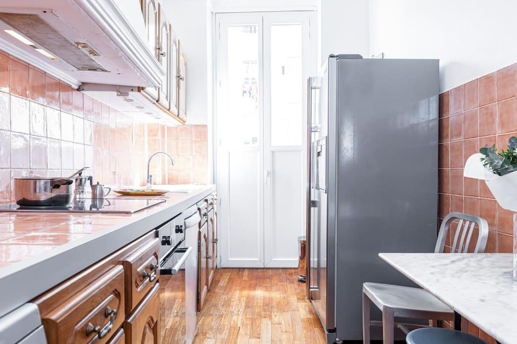 Risso - Comfortable 3 Bedrooms With Balcony Nice Ngoại thất bức ảnh