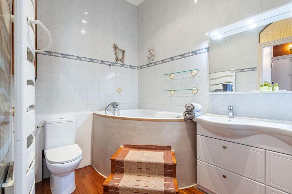 Risso - Comfortable 3 Bedrooms With Balcony Nice Ngoại thất bức ảnh