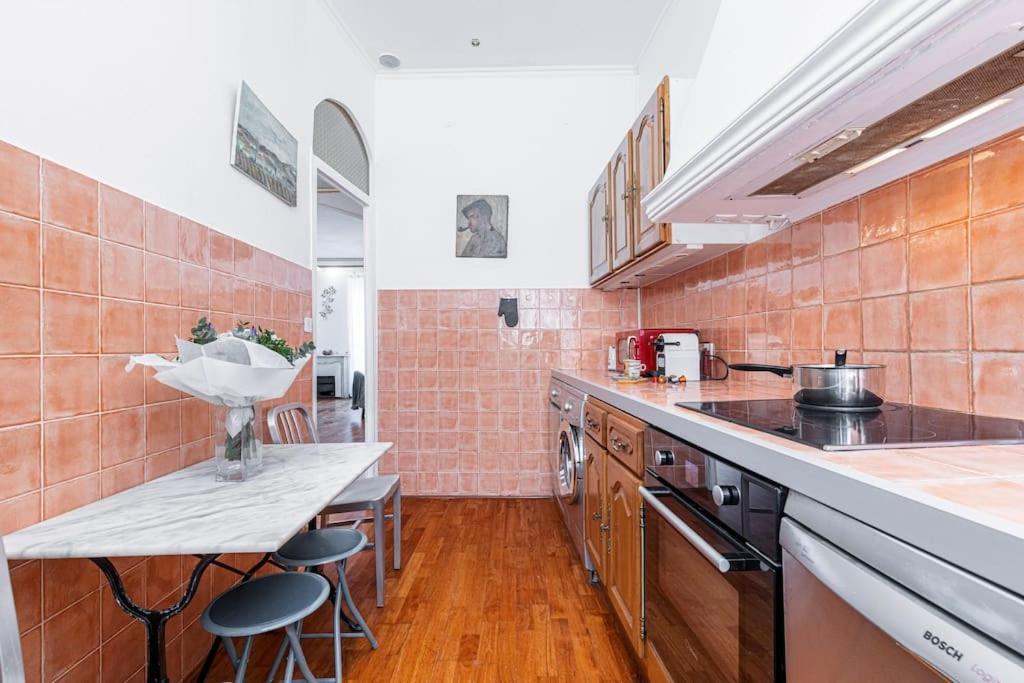 Risso - Comfortable 3 Bedrooms With Balcony Nice Ngoại thất bức ảnh